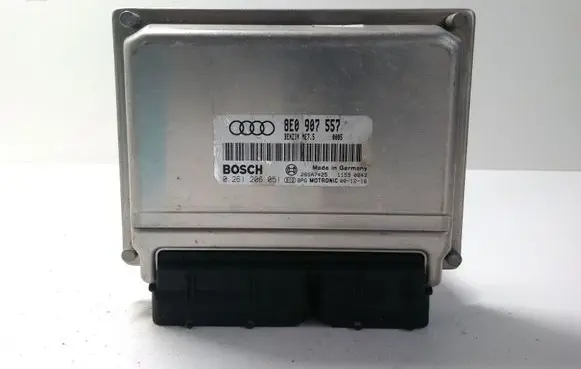 Audi A4 S4 B6 8E 8H Engine control unit/module 8E0907557 0261206051