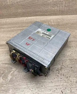 Audi A4 S4 B5 8D Engine control unit/module ECU 8D0907557B 0261203554Used