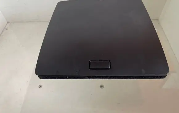 Volkswagen Touran II Glove box 1T1857921