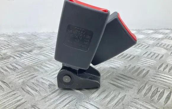 Volkswagen Scirocco Middle seatbelt buckle (rear) 8J8857739H
