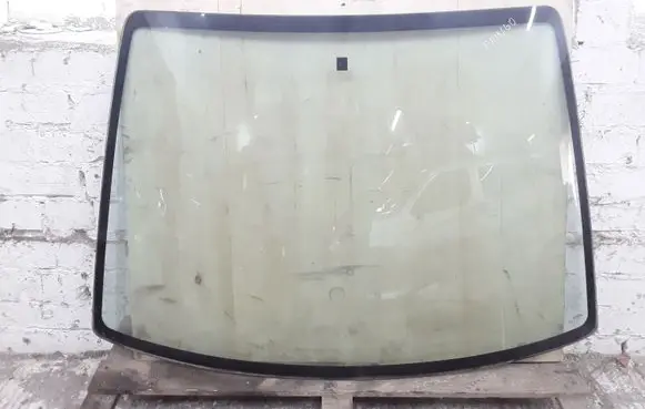 Renault Twingo II Front windscreen/windshield window 43R00340