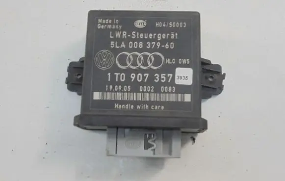 Skoda Octavia Mk2 (1Z) Light module LCM 1T0907357