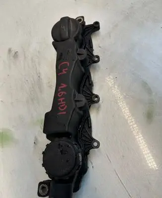 Citroen C4 I Rocker cam cover 321231