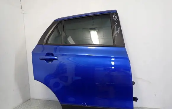 Suzuki SX4 S-Cross Front door