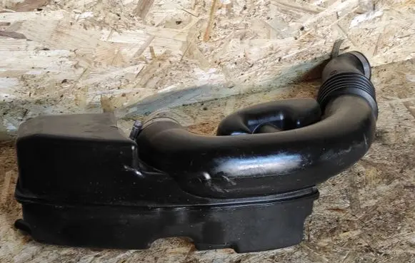 Subaru XV Air intake hose/pipe B041