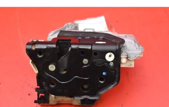Audi A4 S4 B8 8K Front door lock 8J1837016A