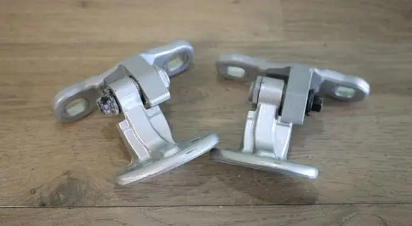 Volvo V50 Rear door hinge set 