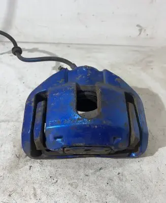 BMW 5 E60 E61 Front brake caliper 6030324