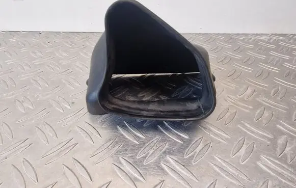 Audi A8 S8 D2 4D Air intake duct part 077129627N