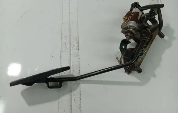 Mazda Premacy Accelerator throttle pedal CB0541AC0 CB05-41-AC0