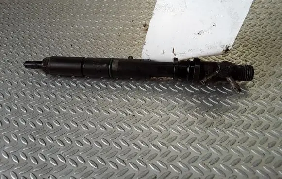 Audi A6 S6 C5 4B Fuel injector 059130201E 0432133836