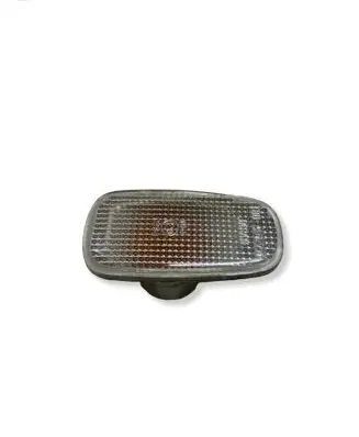 Toyota Corolla Verso E121 Front fender indicator light E130294
