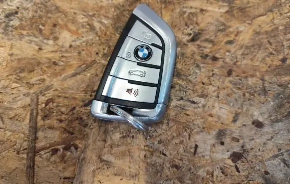 BMW X5 F15 Ignition key/card 9337242 5FA01192611