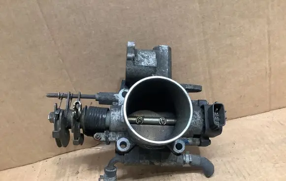 Subaru Outback Throttle valve A22667R00
