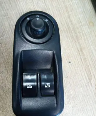 Renault Trafic II (X83) Electric window control switch 8200011867 NE67658