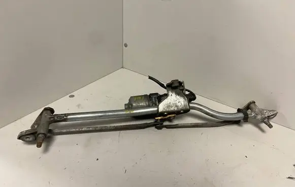 Audi A4 S4 B7 8E 8H Front wiper linkage and motor 8E1955119 0390241509