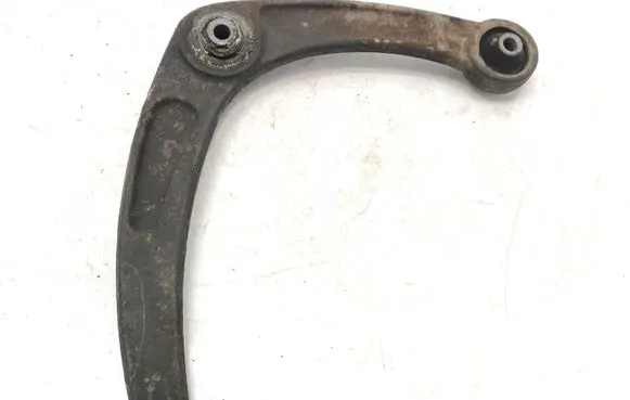 Peugeot 307 Front lower control arm/wishbone 396D