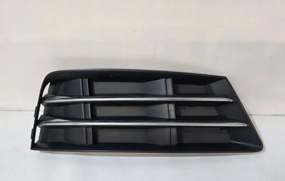 Audi A4 S4 B9 Front fog light trim/grill 8W0807682R