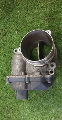 Volkswagen Crafter Throttle body valve 04L128063K