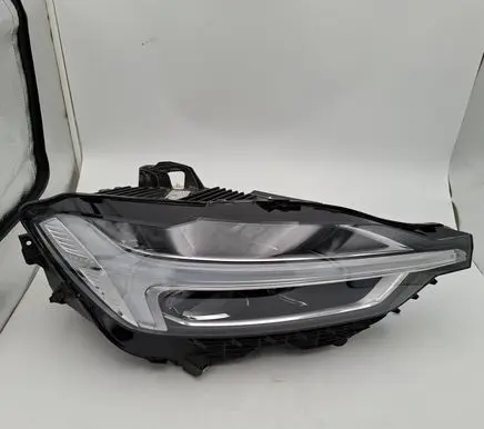 Volvo XC60 Headlight/headlamp 31655231