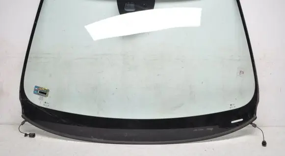 Volvo V60 Front windscreen/windshield window 