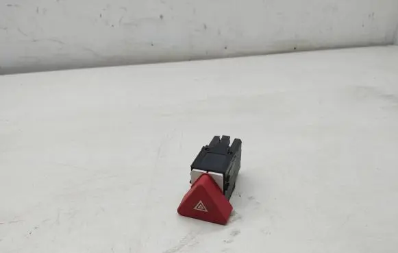 Volkswagen Tiguan Hazard light switch 5M0953509A