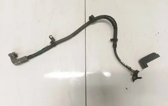 Toyota RAV 4 (XA30) Positive cable (battery) 8282320090 82823-20090