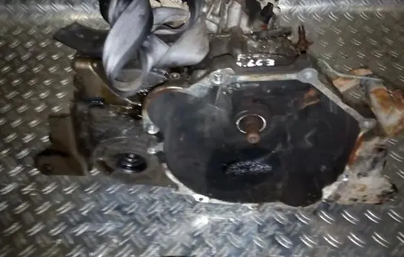Manual 5 speed gearbox