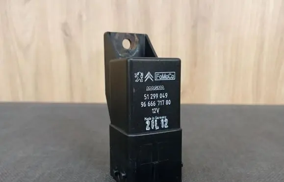 Volvo V40 Cross country Glow plug 9666671780