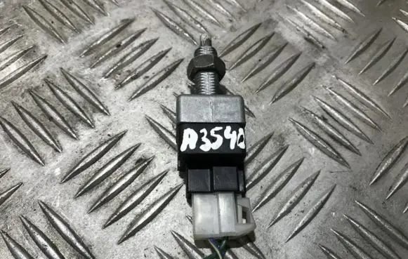 Suzuki Baleno EG Brake pedal sensor switch