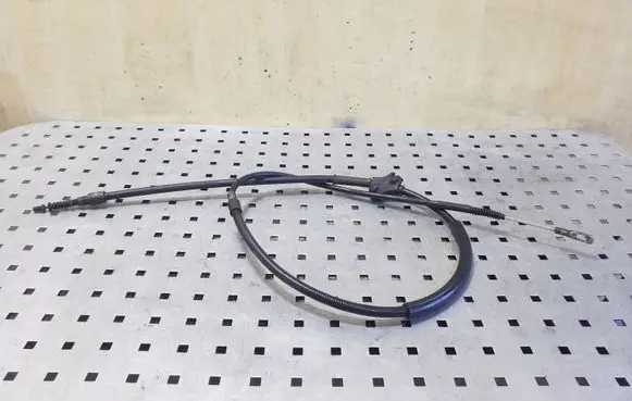 Handbrake/parking brake wiring cable