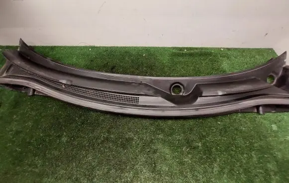 Mitsubishi Outlander Wiper trim 7405A476