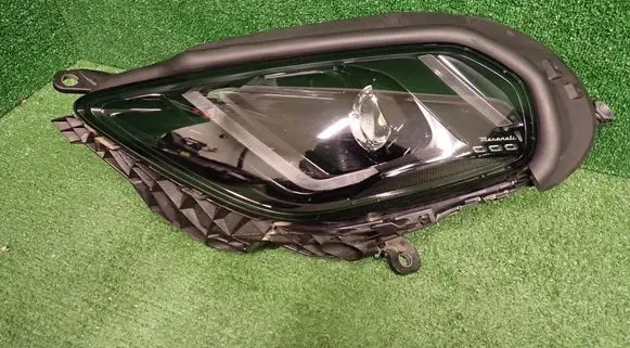 Maserati GranTurismo II Headlight/headlamp 06701588620