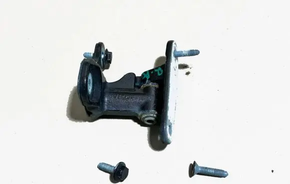 Mercedes-Benz B W246 W242 Front door lower hinge A2467200437 15564
