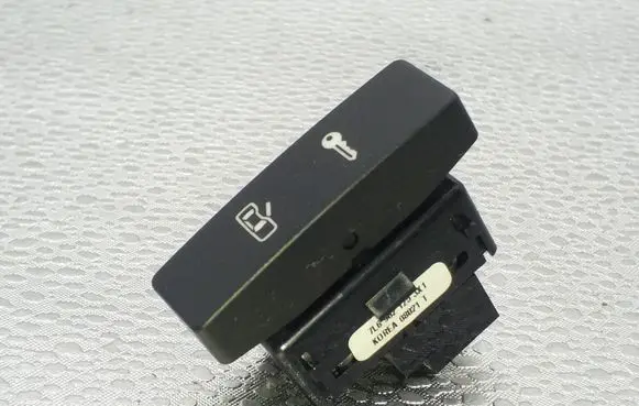 Volkswagen Touareg I Central locking switch button 7L6962125