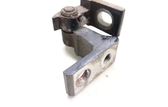 Volkswagen Tiguan Front door lower hinge 5N0831402A