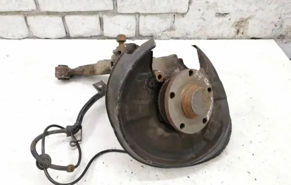 Audi A4 S4 B6 8E 8H Rear wheel hub