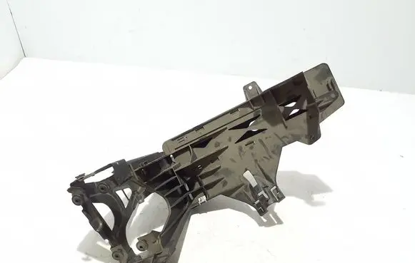 BMW 5 F10 F11 Headlight/headlamp mounting bracket 7200793