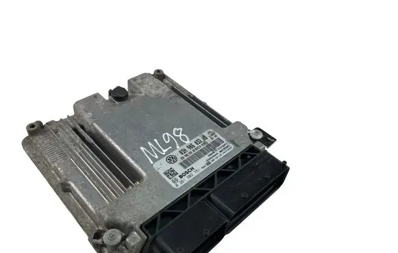 Volkswagen PASSAT B7 Engine control unit/module ECU 03H906032HB 0261S02751