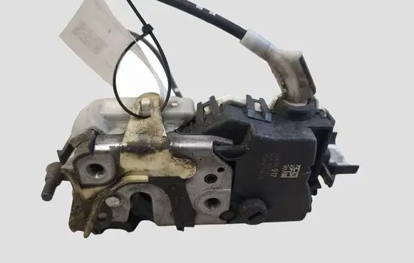 Peugeot 508 Front door lock A02521