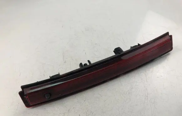 Renault Captur Third/center stoplight 265904886R