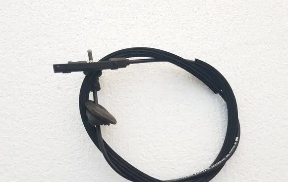 Engine bonnet/hood lock release cable