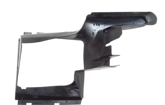 Audi Q7 4L Intercooler air channel guide 4L0117335