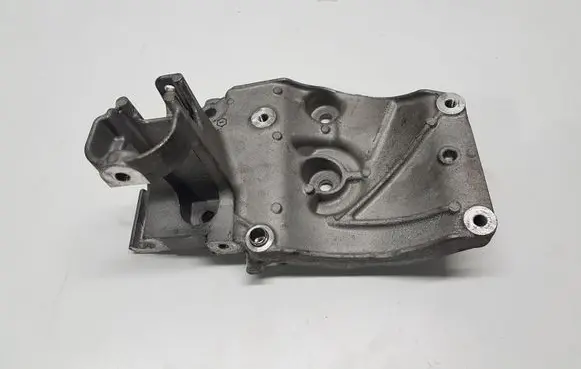 Citroen C5 Aircross A/C compressor mount bracket 9823598480