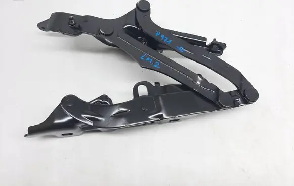 Engine bonnet/hood hinges