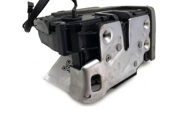 Opel Insignia B Rear door lock 13533626
