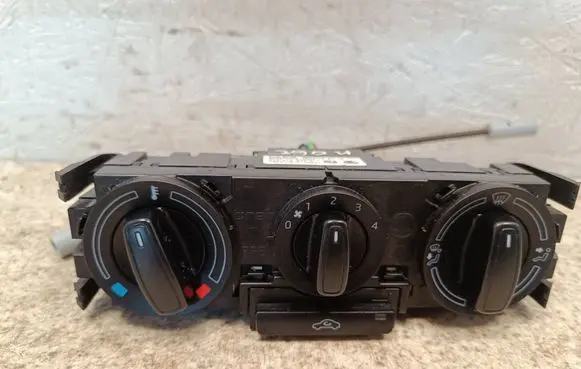 Skoda Rapid (NH) Climate control unit 5JA819045E