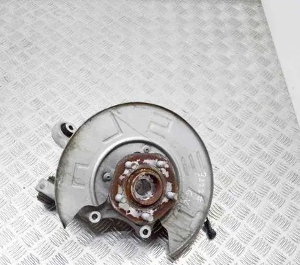 Rear wheel hub