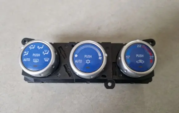 Mitsubishi L200 Climate control unit MN123598