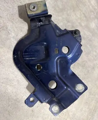 Audi e-tron Fender mounting bracket 4KE821150 4KE821434 4KE821468